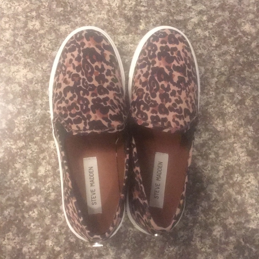 Steve Madden Leopard Slides
